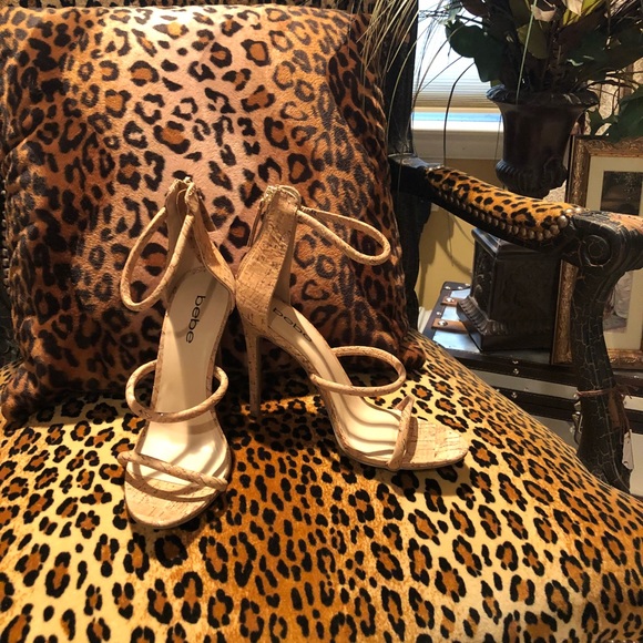 NWOT Bebe Stilettos - Picture 5 of 6